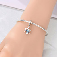 Vente en gros de bijoux tendance pour femmes amour soleil arc-en-ciel eau feu énergie pendentifs à breloques cuivre plaqué argent accessoires de bracelet