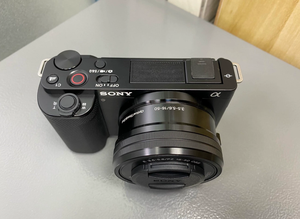 Cámara sin Espejo 4K ZV-E10 Usada con Tarjeta SD de 24.2MP y Wi-Fi para Vlogging en <span class=keywords><strong>YouTube</strong></span> - Product Image 6