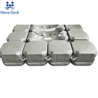 Dock flottant en HDPE en forme de U pour jet ski avec rouleaux pour un accostage et un stationnement faciles en marina