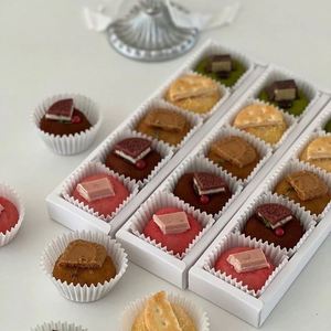 Logos personnalisés pour boîtes à chocolat, carton écologique, boîtes cadeaux romantiques pour bonbons de mariage - Product Image 3