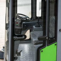 Balayeuse routière électrique autoportée LM-W2000 48V 4000W, autonomie de 79 pouces, pulvérisation d'eau, usage municipal