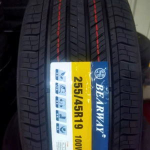 Neumático Radial de Caucho <span class=keywords><strong>Budweiser</strong></span> 255/45R19 Nuevo Original Compatible con Mercedes GLK Auto de Pasajeros - Product Image 1