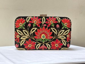 Nouvelle pochette et sac à main en similicuir blanc tendance pour femme dernière collection avec combinaison Zercine - Product Image 2