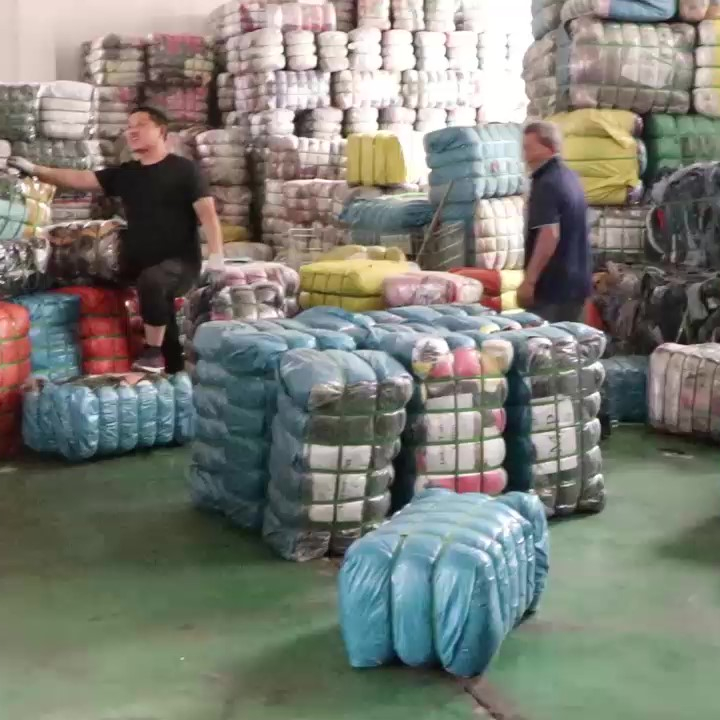 Encuentre el mejor fabricante de ropas americanas usadas y ropas americanas  usadas para el mercado de hablantes de spanish en alibaba.com