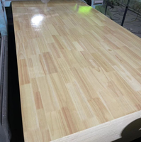 Planche en bois de caoutchouc séché au four de qualité supérieure pour projets de décoration intérieure