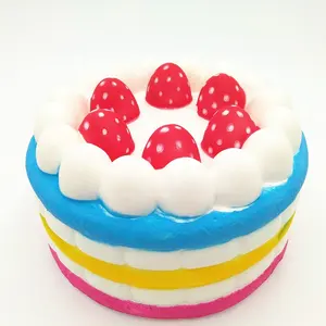 Promotion Großhandel Squishy Kuchen form Spielzeug Erdbeer kuchen Spielzeug für Geburtstags feier Stress Ball
