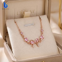 Collier de luxe pour femme en or 14 carats avec pendentif cœur et nœud, serti de diamants de laboratoire, idéal pour les fêtes