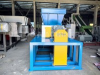 Déchiqueteuse de carton automatique à double arbre avec moteur, roulement et engrenage – Conception portable, lames en acier inoxydable