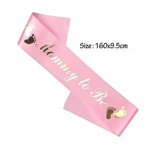 Écharpe en satin rose pour future maman, idéale pour les décorations de baby shower et les fêtes de révélation du sexe - Product Image 4