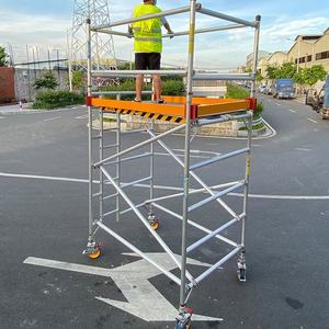 Échelle de levage d'échafaudage d'escalade d'alliage d'<span class=keywords><strong>aluminium</strong></span> industriel moderne roue de construction mobile à chargement rapide décoration extérieure de roue - Product Image 2