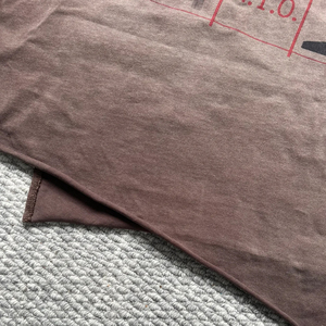 Camiseta de Hombre Estilo Urbano, Vintage, Lavada, <span class=keywords><strong>Oversize</strong></span>, Desgastada, con Corte Moderno y Diseño Visual Atípico - Product Image 4