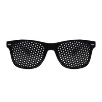Les petits trous guérissent la myopie Hypermétropie Vision correcte Lunettes sténopé
