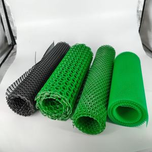 Malla de Plástico Negra Resistente a la Intemperie de 15.7 Pulgadas y 10 Pies para Cercas de Aves de Corral, Protección de Plantas de Jardín y Barrera para Animales de Granja - Product Image 5