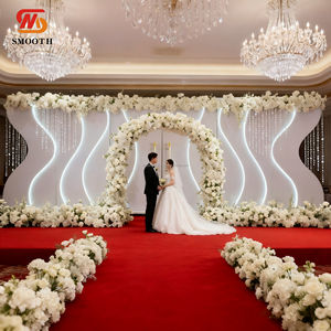 Arco de Fondo Acrílico Blanco Moderno y Elegante, Resistente y Lujoso, con Panel de PVC y Soporte con Luz LED - Product Image 5