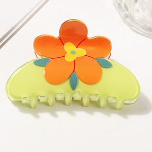 Pinza de Pelo Acrílica con Flores Elegantes, Pinza con Logotipo Personalizado Decorada con Diamantes de Imitación, Accesorios para el Cabello de Niñas - Product Image 5