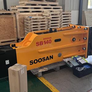 Martillo Hidráulico SB 140 para Excavadoras de 30-45 Toneladas, Motor para Uso en Construcción/Demolición, Tipo Caja, 1 Año de Garantía - Product Image 1