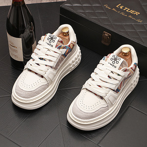 Chaussures en toile imprimées de marque pour hommes, nouveau style printemps 2026, empeigne en cuir de vachette, semelle épaisse confortable, effet plateforme rehaussante - Product Image 2