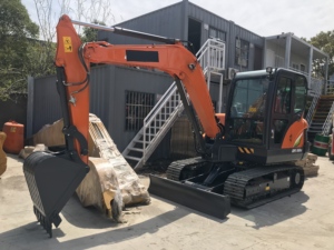 Miniexcavadora Doosan DX60E/DX60/DX55 2022 usada, modelo de motor y bomba de fácil operación probada e inspeccionada, stock en Shanghai - Product Image 3