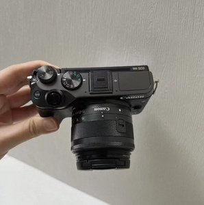 Cámaras <span class=keywords><strong>Canon</strong></span> <span class=keywords><strong>M6</strong></span> Listas para Enviar con Lente de 15-45 mm, Cámara APS-C sin Espejo de Nivel Básico para Fotografía, Usada - Product Image 1