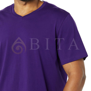 T-shirts pour hommes légers et à séchage rapide, col en V, personnalisables, nouveau design, couleur unie, en gros, pour la vente chaude, vêtements d'été pour hommes - Product Image 5