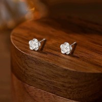 Zierliche 925 Silber Weiße Rosen-Ohrstecker S925 Silber Emaille Blumen-Ohrstecker