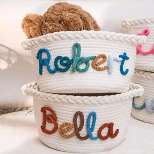 Panier de rangement pour jouets en corde de coton tressée, personnalisé avec un nom, cadeau de naissance, cadeau de baby shower, décoration/organisateur de chambre d'enfant - Product Image 1