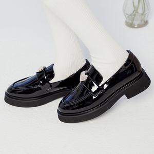 Mocasines Casuales de Plataforma con Hebilla de Corazón en Cuero Patentado para Mujer, Marca Ann's - Product Image 3