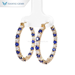 Boucles d'oreilles créoles Tianyu Gems en or 18 carats, personnalisées, classiques et tendance, avec saphir de laboratoire rond et diamants de laboratoire DEF pour femmes - Product Image 1