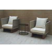 Ensemble de canapés d'extérieur en teck massif de haute qualité, durable, avec structure en aluminium, tissu imperméable et coussins pour salon et cour.