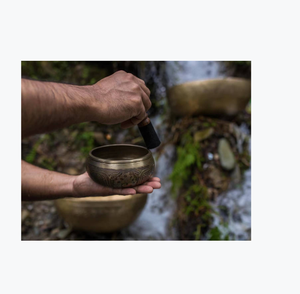 Bol chantant en bronze tibétain fait à la main grandeur nature artisanat en métal de guérison sonore pour une thérapie sonore efficace - Product Image 1