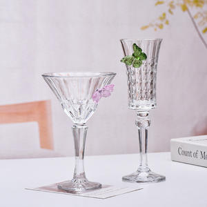 Verres à vin décoratifs multicolores pour bar à domicile, verres à cocktail en cristal à pied avec logo personnalisé, papillon coloré en relief - Product Image 2