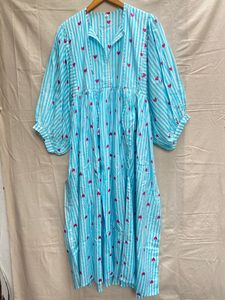 เสื้อผ้าและเครื่องประดับคุณภาพดีที่สุด ชุดเดรสยาวผ้าฝ้ายลำลองสำหรับผู้หญิง สวมใส่สบาย สวยสง่า เหมาะสำหรับทุกวัน จากอินเดีย - Product Image 4
