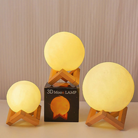 Lampe LED sans fil mini 3D en forme de lune, fonctionnant sur piles, veilleuse personnalisée, lumière blanche chaude, décoration pour chambre à coucher, salon, maison