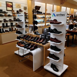 Exhibidor de Calcetines de Doble Cara para Tiendas Minoristas, Exhibidor de Calcetines de Madera para Piso, Exhibidor de Calcetines con Ganchos de Metal - Product Image 4