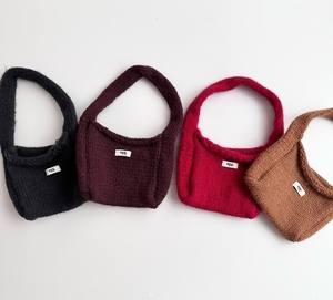 Korean Style Cute Knit Handbag <b>Sweet</b> Fashion Wrist Bag Versatile Autumn Winter Mini Knitted Tote Bag - Product Image 4