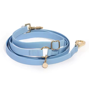 Laisse pour <span class=keywords><strong>chien</strong></span> mains libres en alliage multifonctionnelle, étanche en PVC, personnalisée, de luxe, classique, solide avec clip métallique couleur or - Product Image 2
