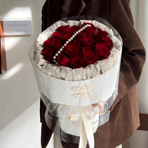 Bouquet di Rose Rosse e Bianche Immortali, Piccolo e Profumato, 35-40cm, Fiore di Sapone Artificiale di Alta Qualità per Fidanzata, Madre, Migliore Amica - Product Image 2