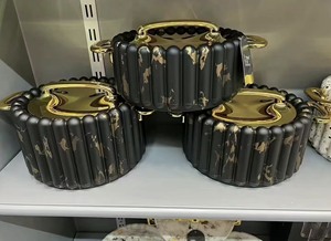 Conteneur alimentaire en terrazzo 1,5L 2L 2,5L avec intérieur en acier inoxydable, doubles poignées, couvercle verrouillable, service de buffet cannelé pour plats chauds, lot de 3 - Product Image 5
