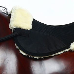 Équipement de cheval matelassé de haute qualité coussinets de selle confortables demi-coussin pour l'équitation <span class=keywords><strong>tapis</strong></span> équestres équins avec fourrure - Product Image 2