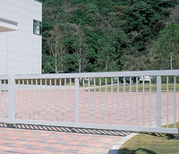 Puerta de Aluminio y Zinc con Listones Verticales en Negro Mate, Puerta Moderna de Privacidad para Entrada de Vehículos, Jardín o Patio Trasero