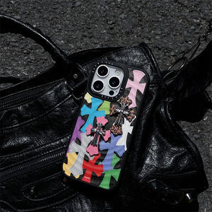 Custodia per <span class=keywords><strong>telefono</strong></span> 3D <span class=keywords><strong>di</strong></span> lusso con design a croce per iPhone 17 Pro Max, <span class=keywords><strong>cover</strong></span> creativa e alla moda in stile street per iPhone 16 15 14 13 Pro Max - Product Image 4