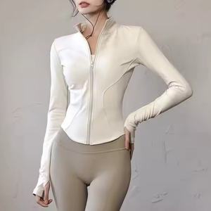 Chaqueta de Mujer al por Mayor con Color y Logotipo Personalizados, Chaqueta de Mujer de Manga Larga con Cremallera para Exteriores, de Alta Calidad y Talla Grande - Product Image 2