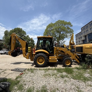 En stock utilisé Caterpillar 420F chargeuse-pelleteuse 3 tonnes charge nominale 2022 modèle 93HP moteur haute efficacité testé et inspecté - Product Image 5