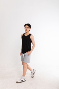 Wholesale <b>Men's</b> <b>Compression</b> Polyester Above Knee Sport Short Black White Grey Custom OEM ODM Made in Vietnam Competitive Price - Product Image 4