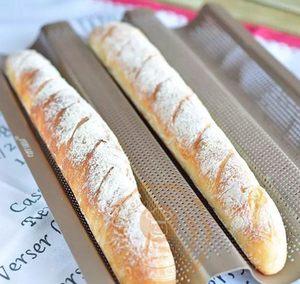 Cetakan Roti Baguette Panjang Anti Lengket 4-slot Besar Baja Karbon Aman untuk Oven Dapat Digunakan Kembali Ramah Lingkungan Hitam/Emas untuk Memanggang - Product Image 5