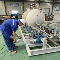 Unité de dosage d'additifs pour carburant montée sur châssis pour terminal pétrolier et dépôt de carburant, pré-testée en usine, avec PLC, pompe, réservoir de stockage