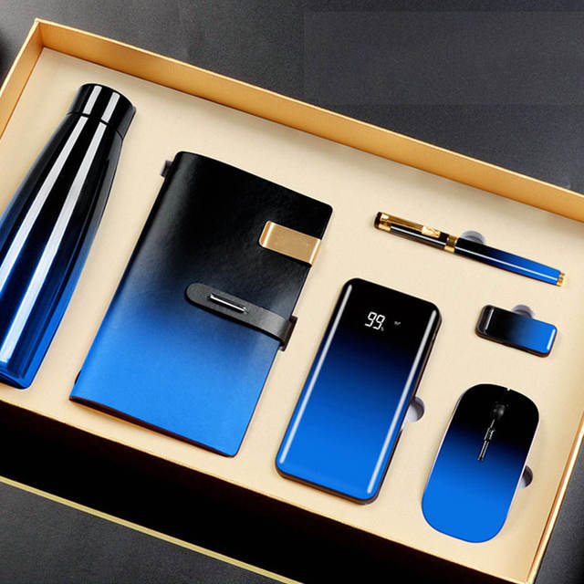Customized Promotional 500ml Thermos Cup with A6 Notebook 10000mAh Powerbank Mouse USB Flash Pen Gift Set for Business Christmas