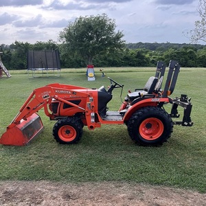 Offre spéciale 2019 Tracteur Kubota B2320 4X4 Moteur diesel / Chargeur frontal et pelle arrière disponible en stock pour expédition - Product Image 2