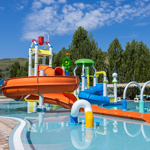 Tobogán Acuático Comercial de Fibra de Vidrio para Niños con Chorros de Agua en Venta - Product Image 2
