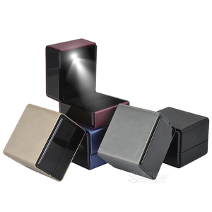 Custom Logo PU Leather Led Wholesale Luxury Ring Box for charming women as gift for valentine Packing Wedding Jewelry Boxes